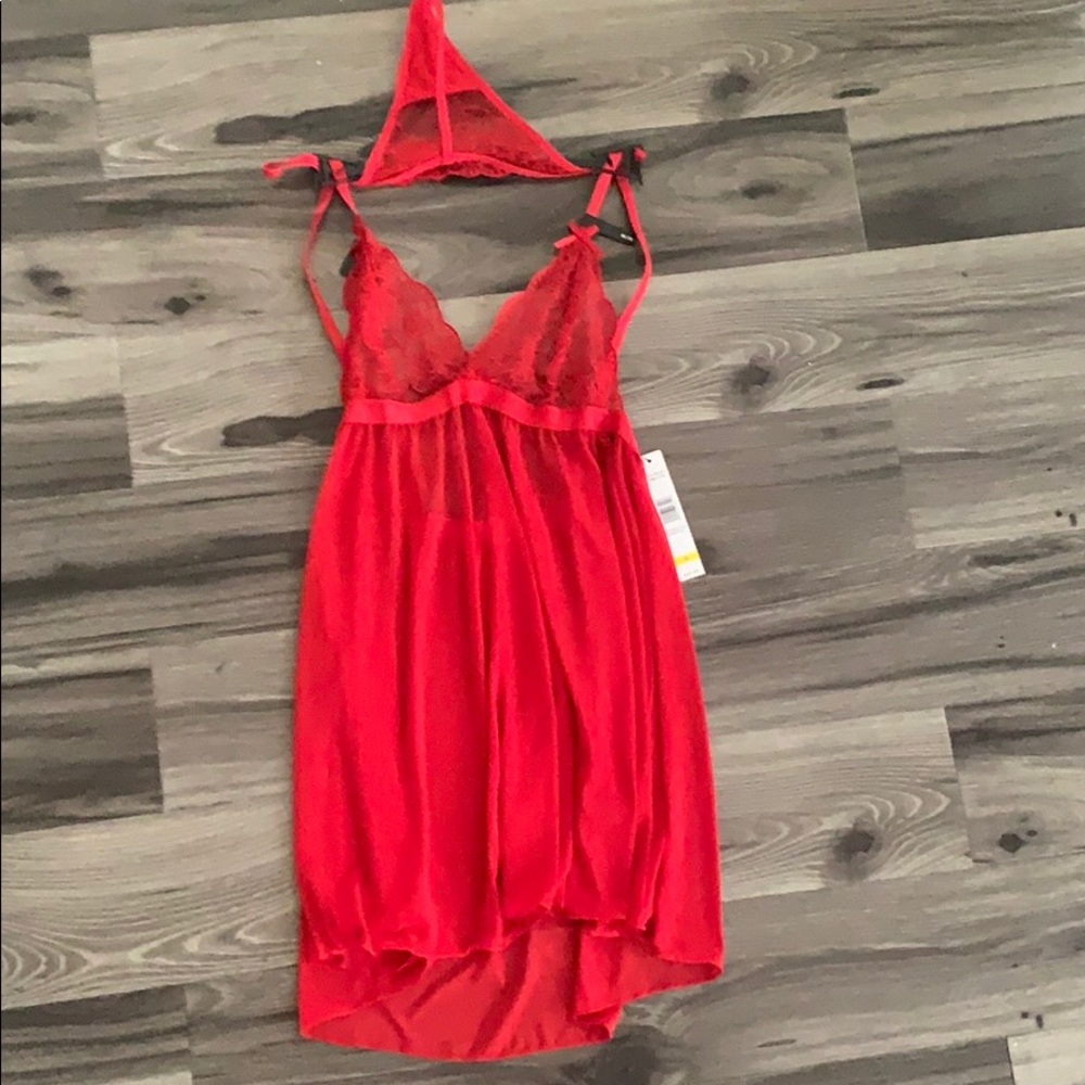 Tahari lingerie
